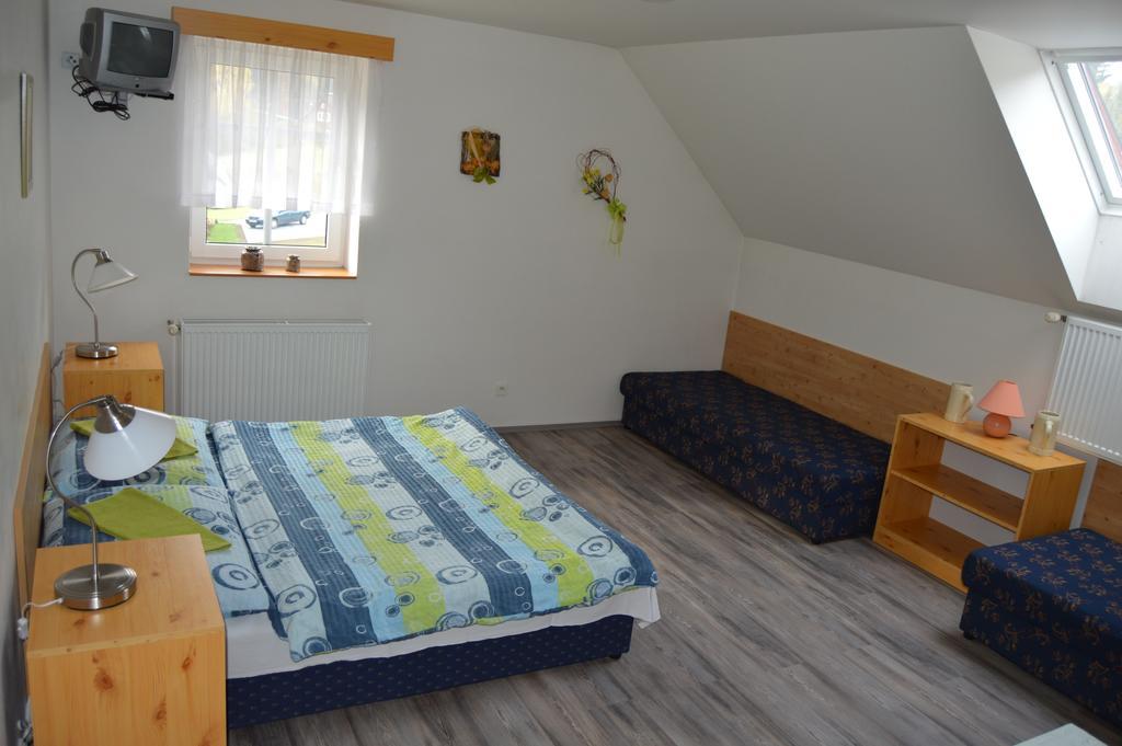 Penzion U Pily Paseky nad Jizerou Quarto foto